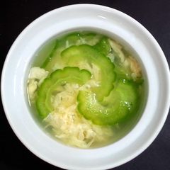 A picture of Bitter Gourd Egg Soup.