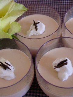 A picture of Roasted Green Tea Pudding.