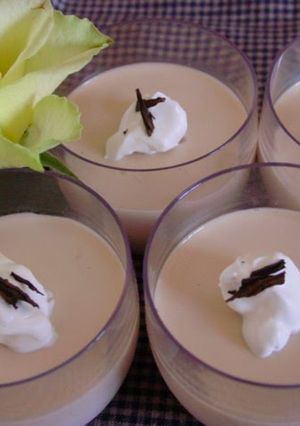 A picture of Roasted Green Tea Pudding.