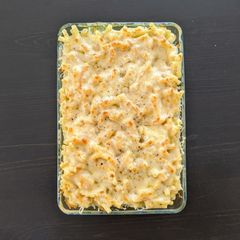A picture of Simple macaroni cheese.