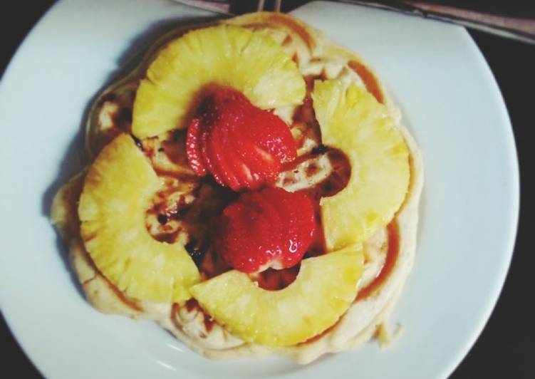 Waffles with dried fruits and cinnamon