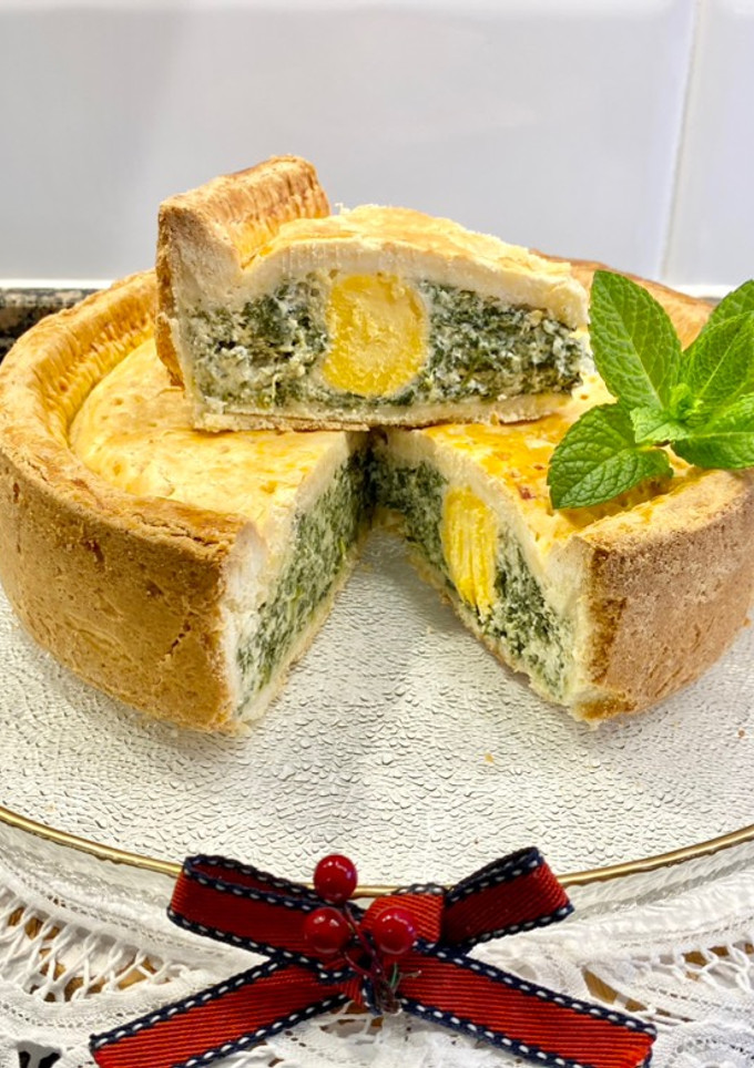 Una foto de Pastel salado con espinacas, ricotta y huevos