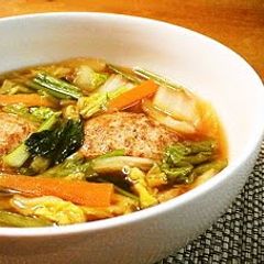 A picture of Chinese Cabbage and Meatball Soup.