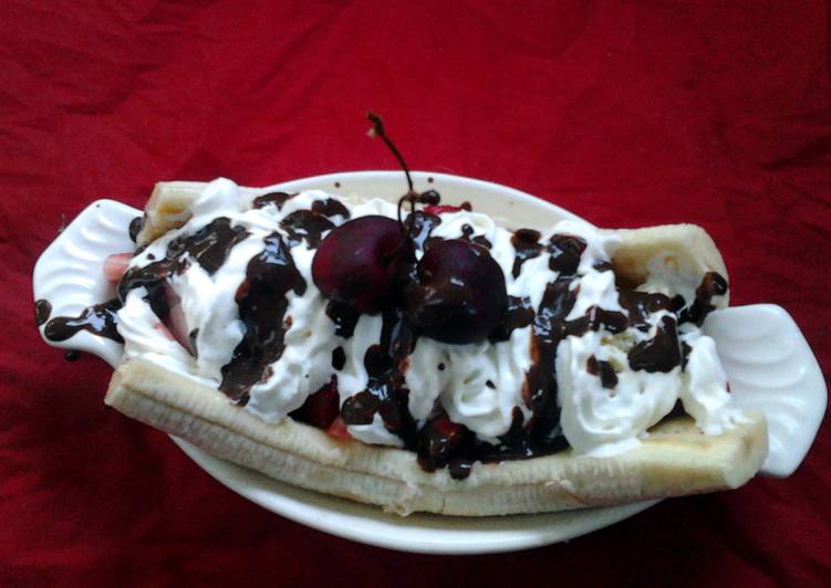 Step-by-Step Guide to Prepare Homemade Ladybirds Banana Split .