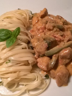 Aprópecsenye Stroganoff módra recept fotója