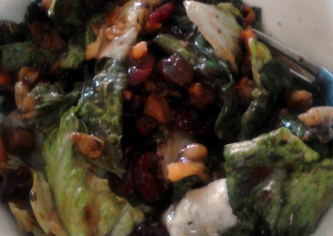 Cranberry Walnut Salad With pomegranite dressing (cheaters)