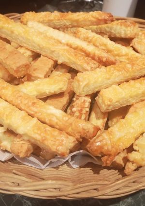 Sajtos rúd. 🧀🥖😋 recept fotója