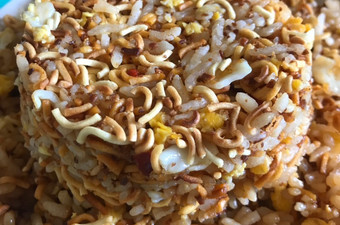 Resep Mie Nasi Goreng Pop Mie Chruchy yang Lezat Sekali