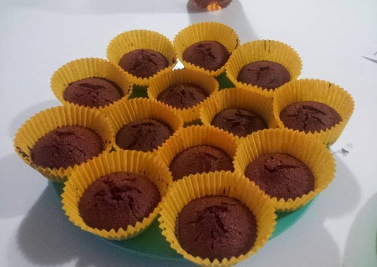 red velvet cupcakes recipe main photo