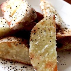 A picture of Potatoes Crisped with Olive Oil.
