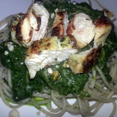 A picture of Spaghetti al Pesto with Chicken.