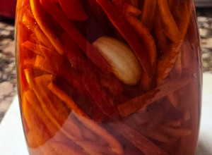 Una foto de Ají picante dulce en conserva