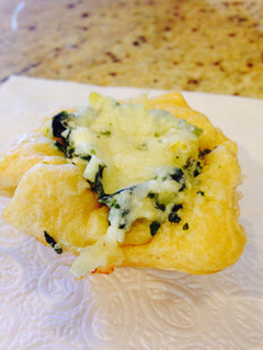 A picture of Spinach Artichoke Dip Bites.
