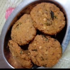 A picture of Chana Dal Vada.