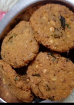 A picture of Chana Dal Vada.