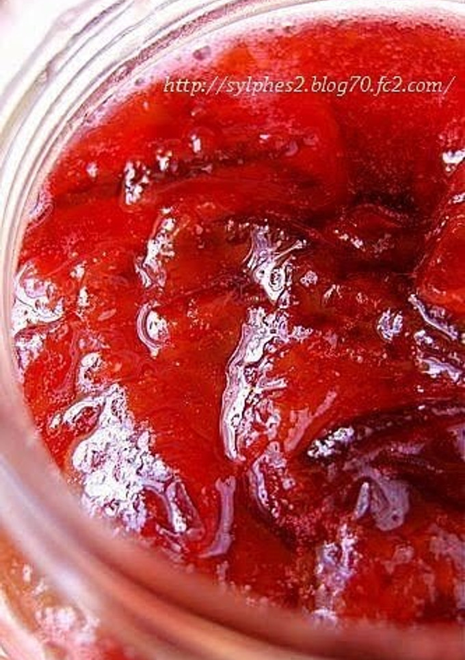 A picture of Try This! Ruby Red Prune Jam.