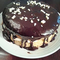 A picture of Boston Cream Pie.