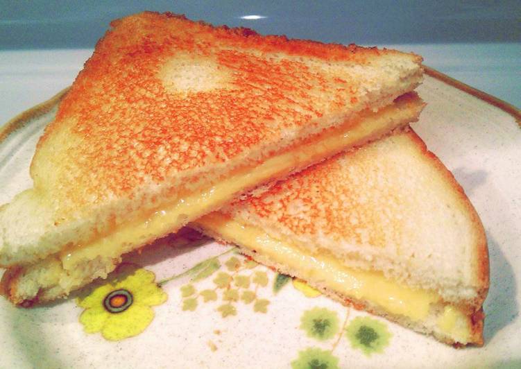 Complicated grill cheese sandwich
