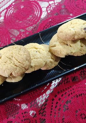 A picture of Berries and walnut cookies.