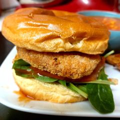 A picture of My Chicken, 2 Cheese Burger with onion rings, Spinach 🤗.