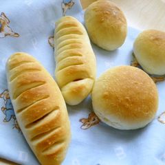 A picture of Making Sausage Bread.