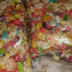 A picture of Fruity rainbow krispie treats.