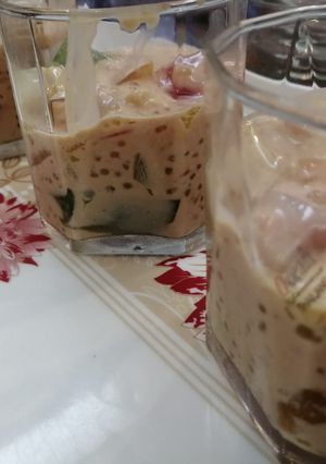 A picture of Cathedral Window Jello Sago Drink.