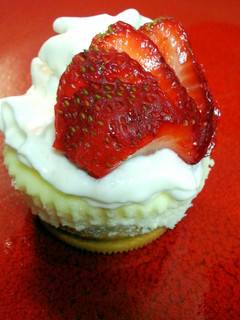 A picture of Cheesecake Cupcakes.
