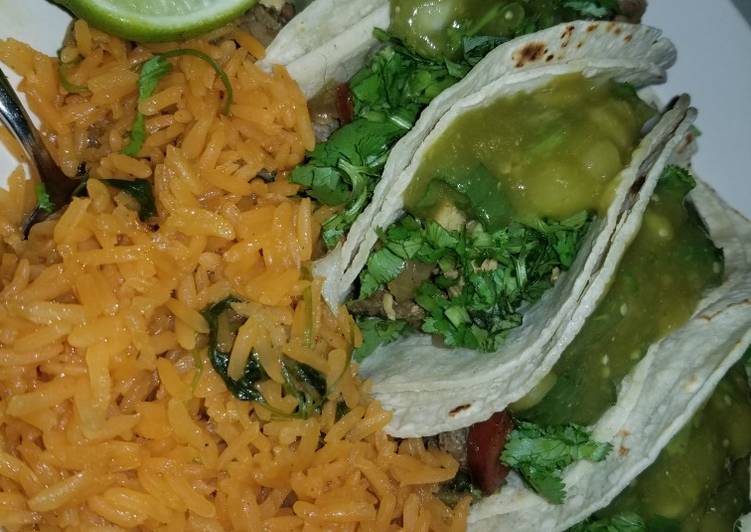 Fajita & chicken tacos, rice