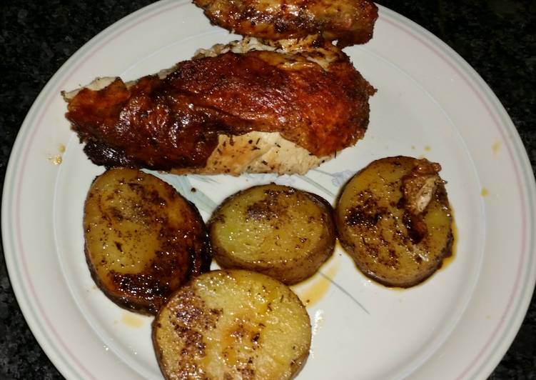 Easiest Way to Prepare Any-night-of-the-week One Skillet Roast Chicken and Pier Potatoes