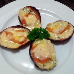 A picture of Ladybirds Double Bacon Bites ..
