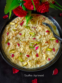 सेवई की खीर (Sevai ki kheer recipe in Hindi) रेसिपी मुख्य फोटो