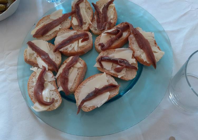 Tartine burro e acciughe..stuzzichini. 😘😘