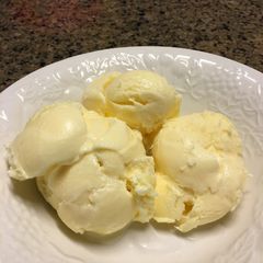 A picture of Vanilla Ice Cream.