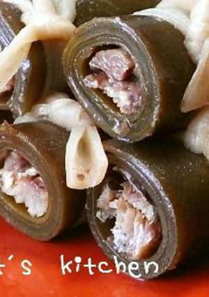 A picture of Kombu Maki Rolls.
