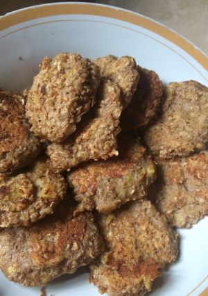 A picture of Banana oatmeal Pancakes (without oil).