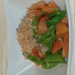 A picture of Snap Peas and Tomatoes with Yuzu Pepper.