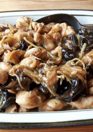 รูปของ ไก่ผัดขิงที่แม่ชอบทำ