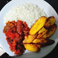 A picture of Fried pomo pepper sauce n white rice.