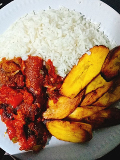 A picture of Fried pomo pepper sauce n white rice.