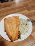 Salmón con setas y salsa de trufa