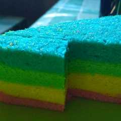 รูปของ Steamed rainbow cake / bolu pelangi kukus