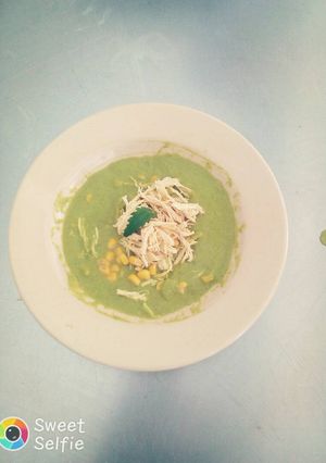 Una foto de Crema de chile poblano (con pollo)
