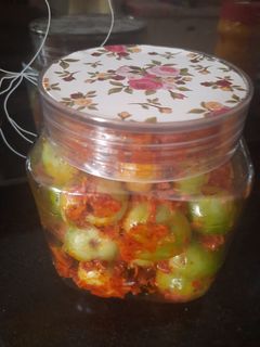 ગુંદા નું અથાણું (Gunda Athanu Recipe In Gujarati) રેસીપી મુખ્ય ફોટો