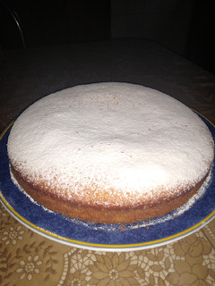 Una foto de Torta de limón con yogurt🍋