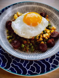 Una foto de Huevos a la flamenca