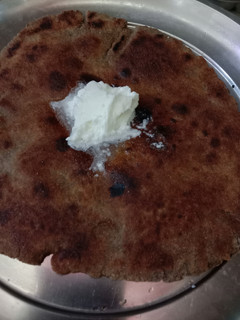 A picture of Bajra chapati.