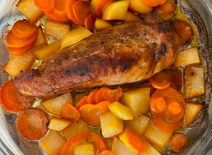 Foto de Lombinho assado com batata e cenoura
