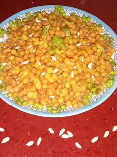 मीठी बूंदी (Meethi boondi recipe in hindi) रेसिपी मुख्य फोटो