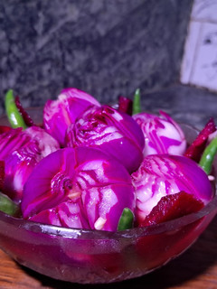A picture of White vinegar saled / pickle.